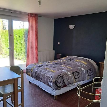 Studio Charmant A Treignac Avec Terrasse De 22 M² Екстериор снимка
